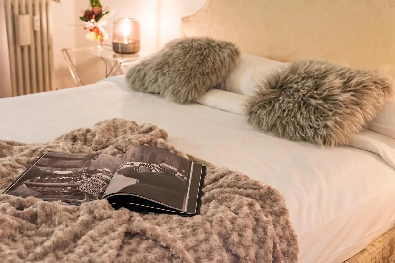 Apartments Florence - Elegant Arno View İtalya
