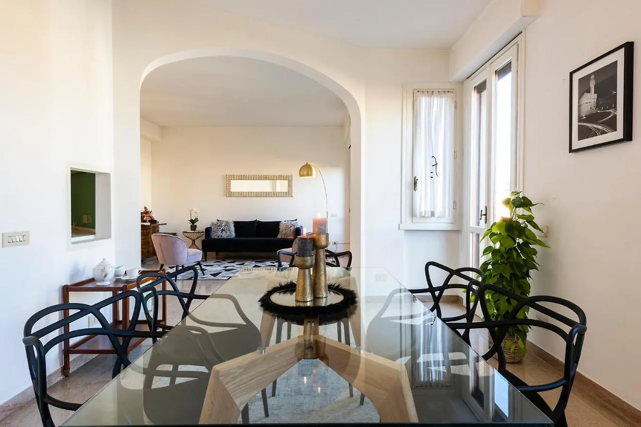 Apartments Florence - Elegant Arno View
