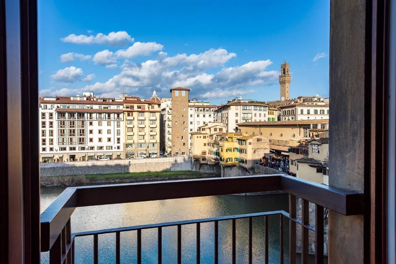 Apartments Florence - Elegant Arno View