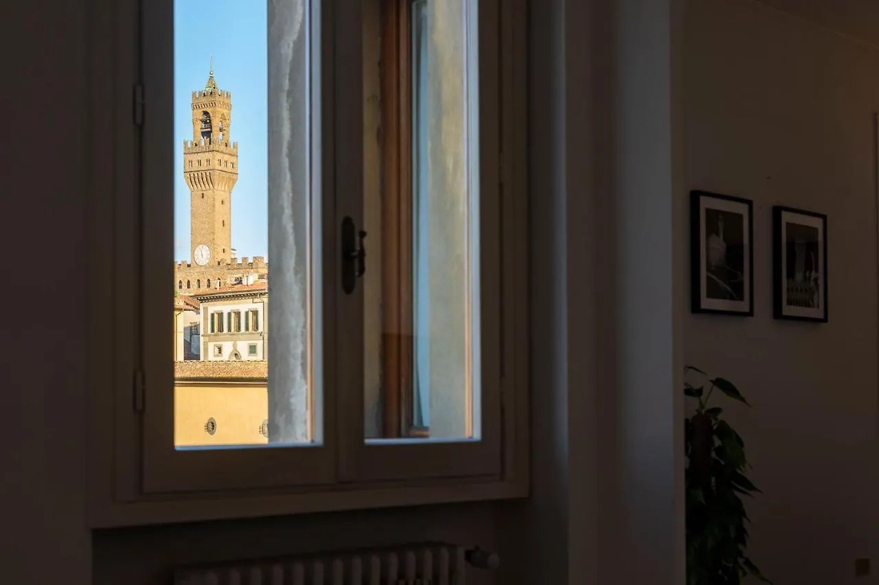 Apartments Florence - Elegant Arno View