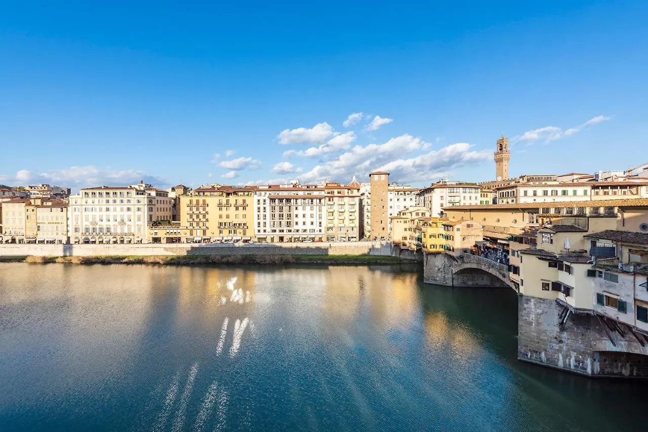 Apartments Florence - Elegant Arno View